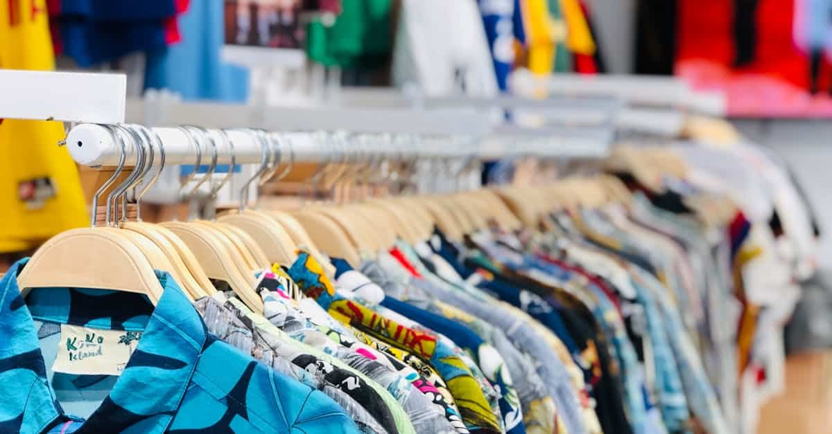 découvrez la mode hawaïenne, un mélange unique de couleurs vives, de motifs floraux et d'éléments culturels inspirés des îles. explorez les tendances, les vêtements et les accessoires qui apportent une touche tropicale à votre style au quotidien.