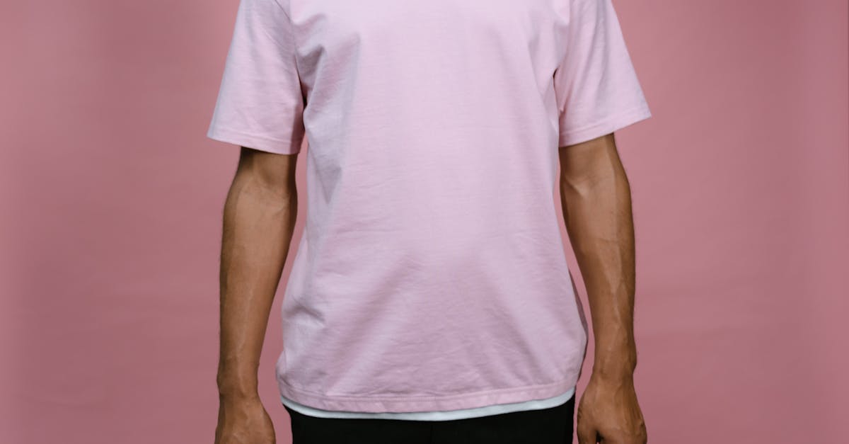découvrez notre collection de t-shirts unisexes, alliant confort et style pour toutes les occasions. parfaits pour un look décontracté ou pour habiller votre tenue, ces t-shirts sont conçus pour s'adapter à toutes les silhouettes et tous les genres. optez pour des designs modernes et des matériaux de qualité !